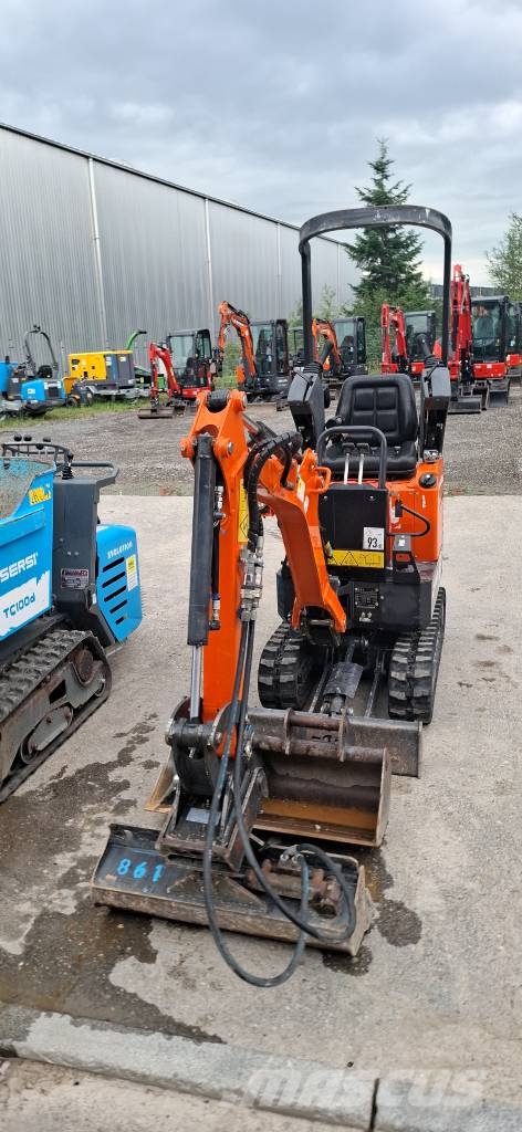 Develon Kurzheckbagger DX 10Z Rupsgraafmachines