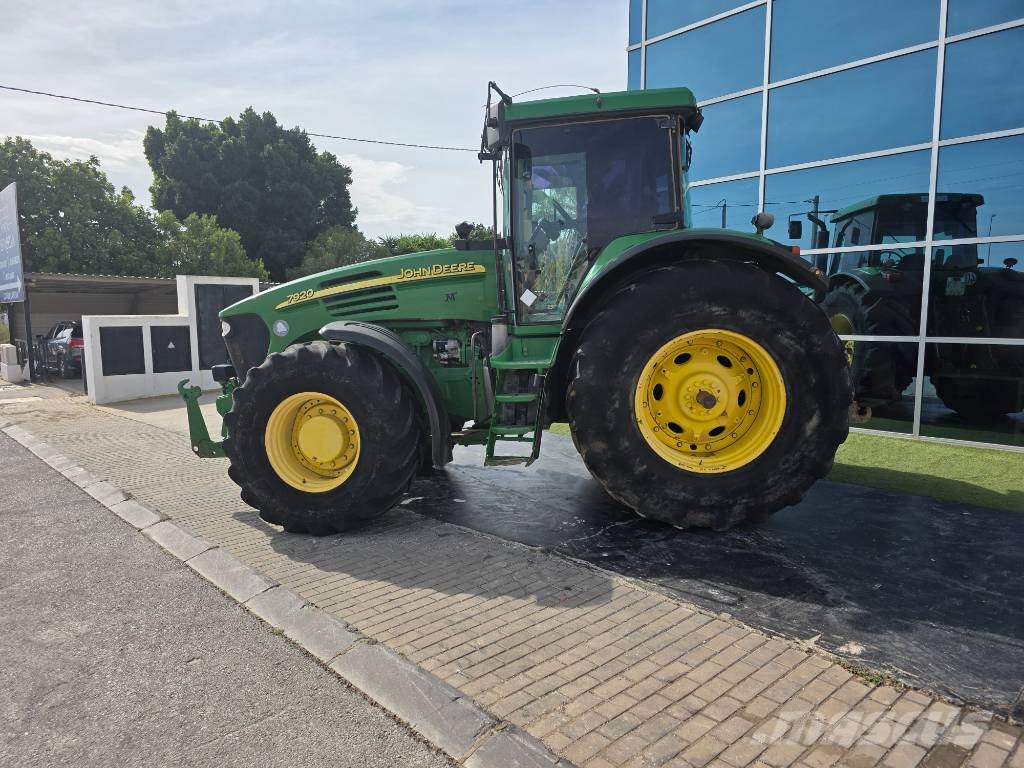 John Deere 7920 Tractores