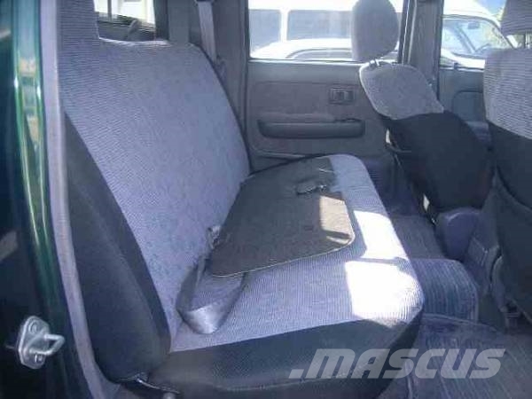 TOYOTA HILUX DOUBLE CABIN Carros