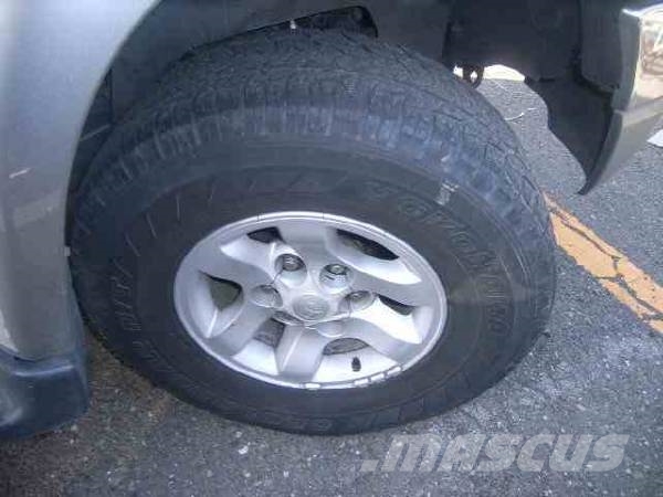 TOYOTA HILUX DOUBLE CABIN Carros
