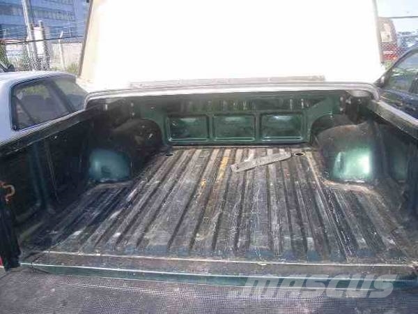 TOYOTA HILUX DOUBLE CABIN Carros