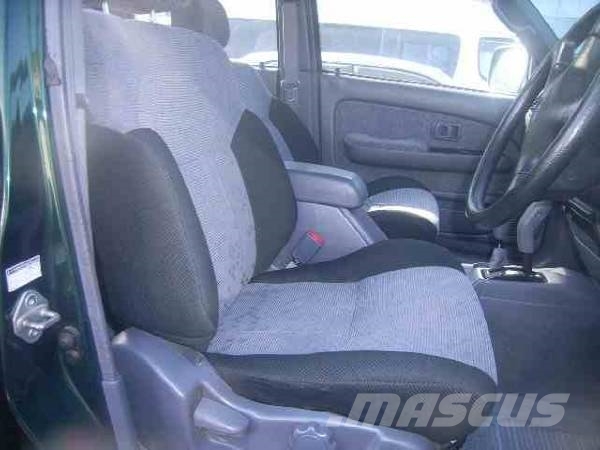 TOYOTA HILUX DOUBLE CABIN Carros