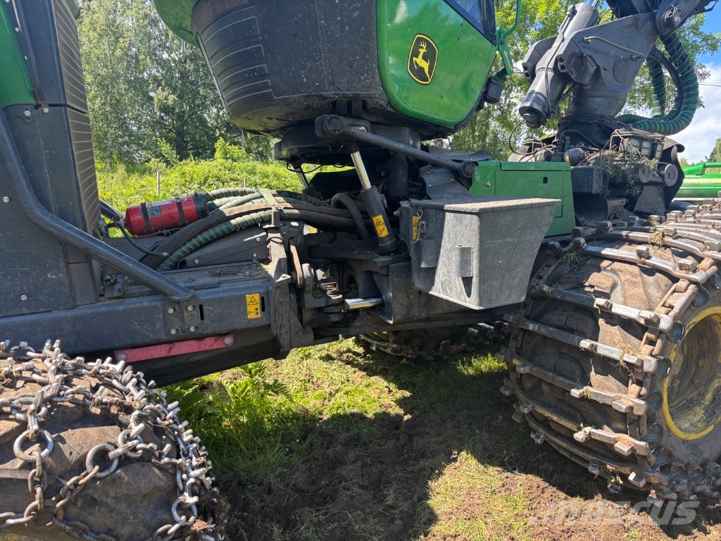 John Deere 1270G Harvesterid