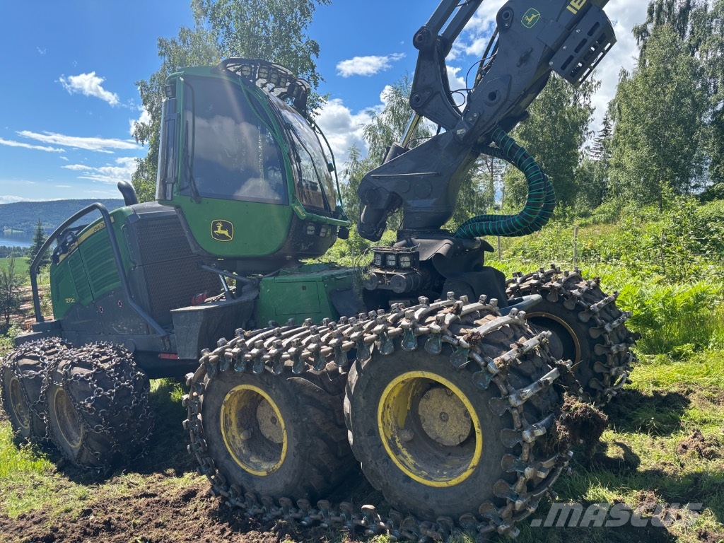 John Deere 1270G Harvesterid