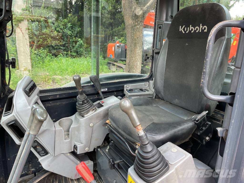 Kubota KX165 Roomikekskavaatorid
