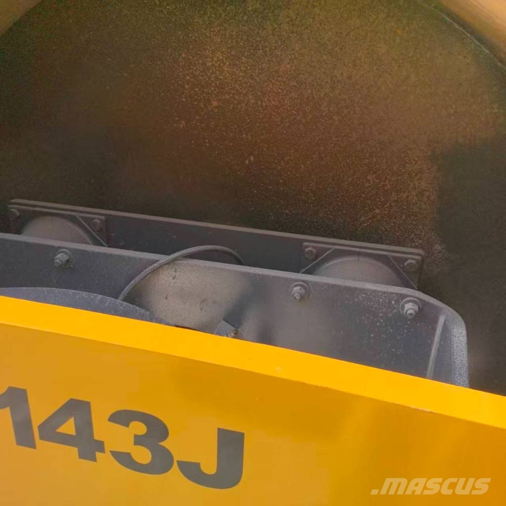XCMG XS 143 Walzenzüge