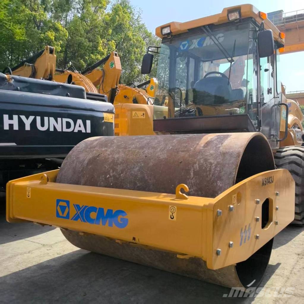 XCMG XS 143 Walzenzüge