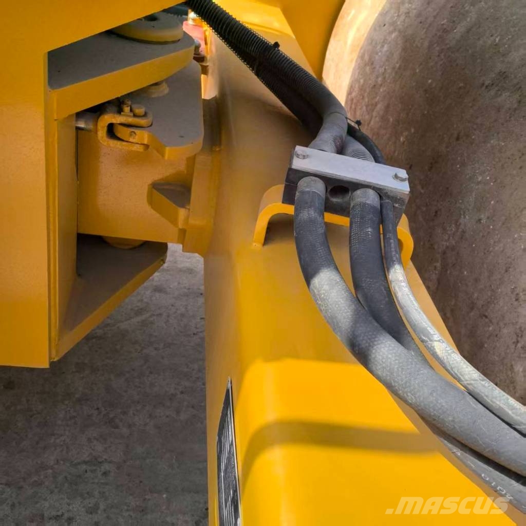 XCMG XS 143 Walzenzüge