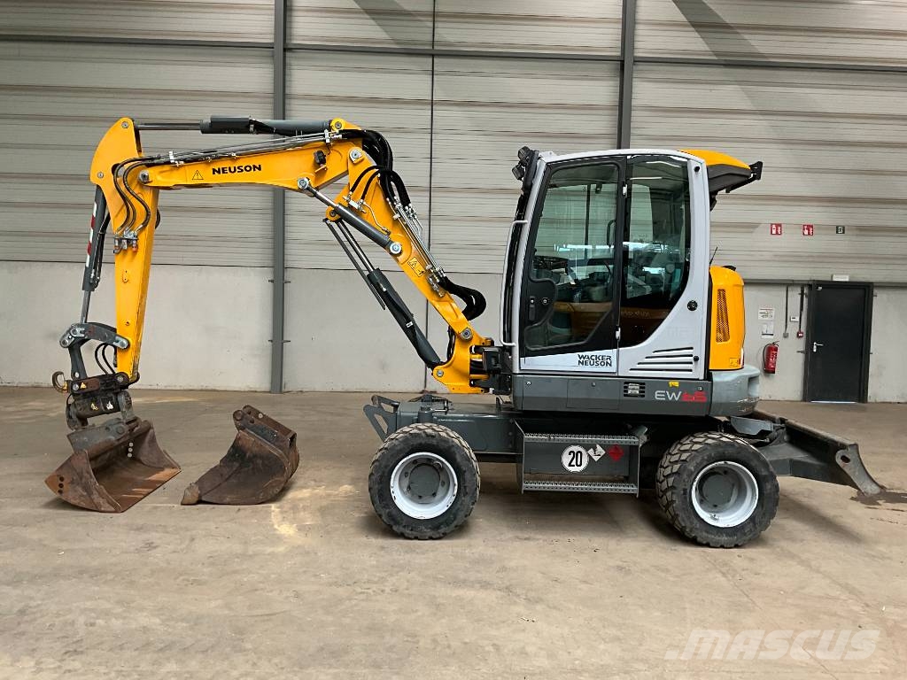 Neuson EW 65 powertilt Wheeled excavators