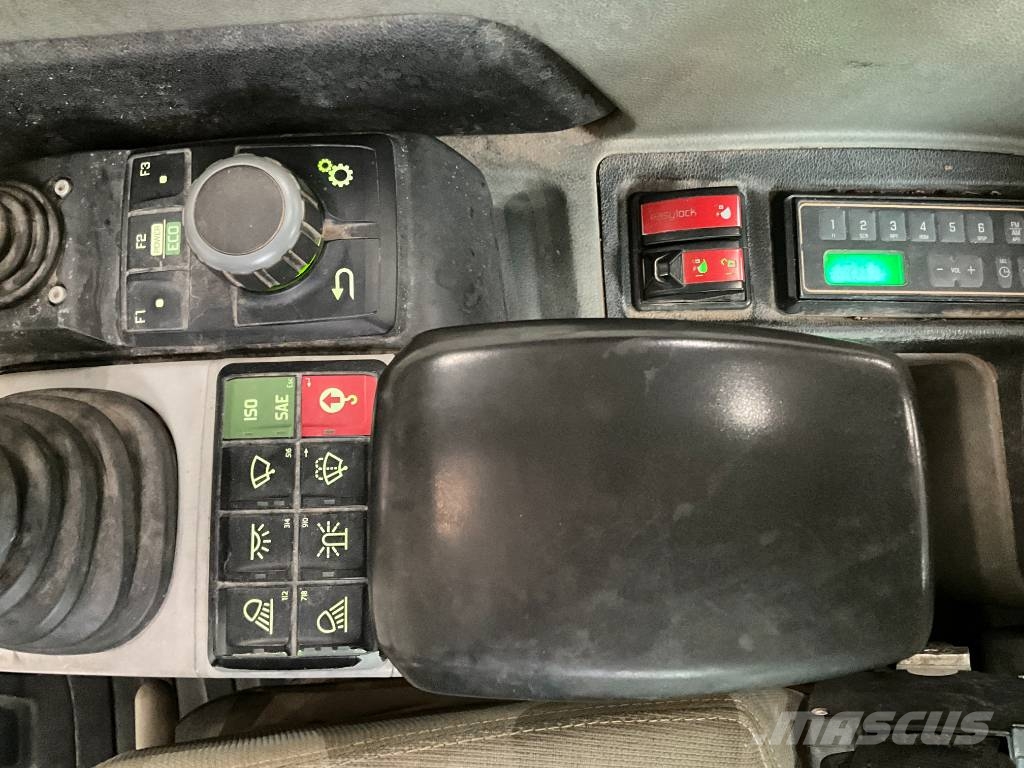 Neuson EW 65 powertilt Wheeled excavators