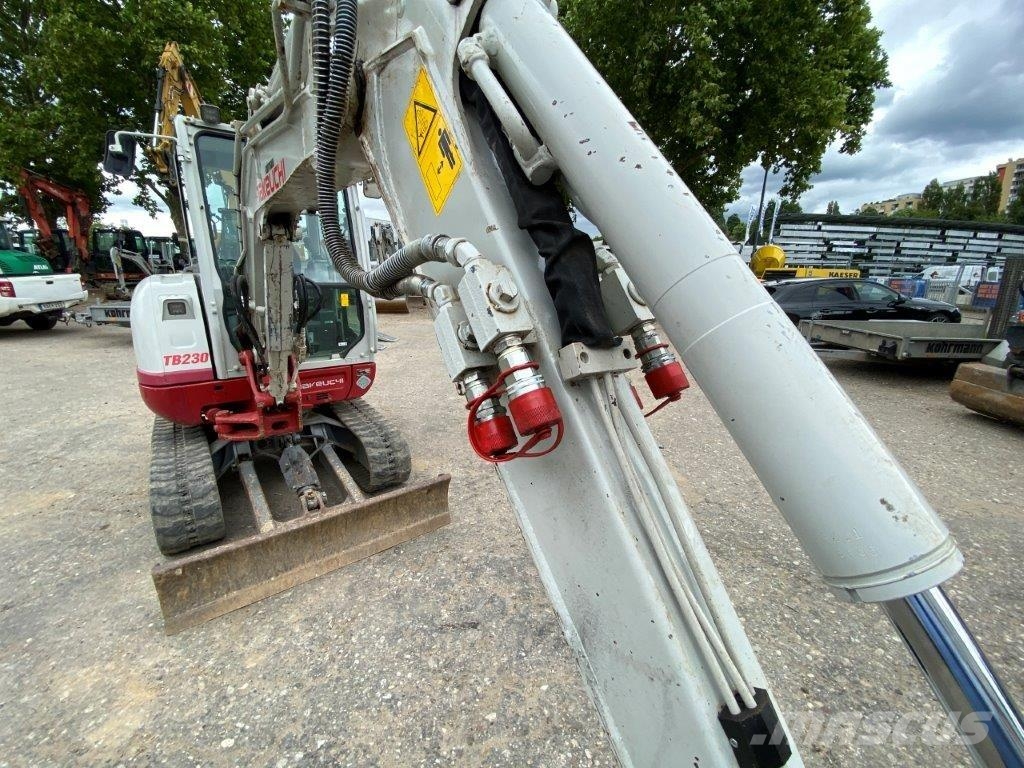 Takeuchi TB 230 V3 Power-Tilt HS03 wie TB240,TB250 Miniexcavadoras