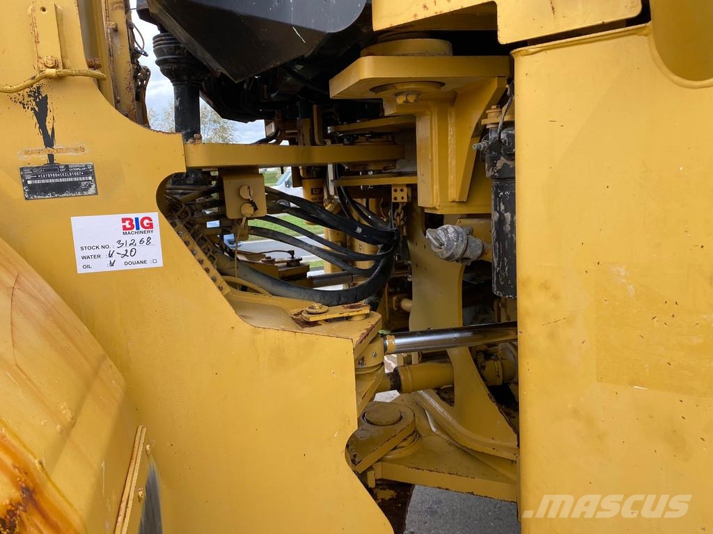 CAT 980H لوادر بعجل