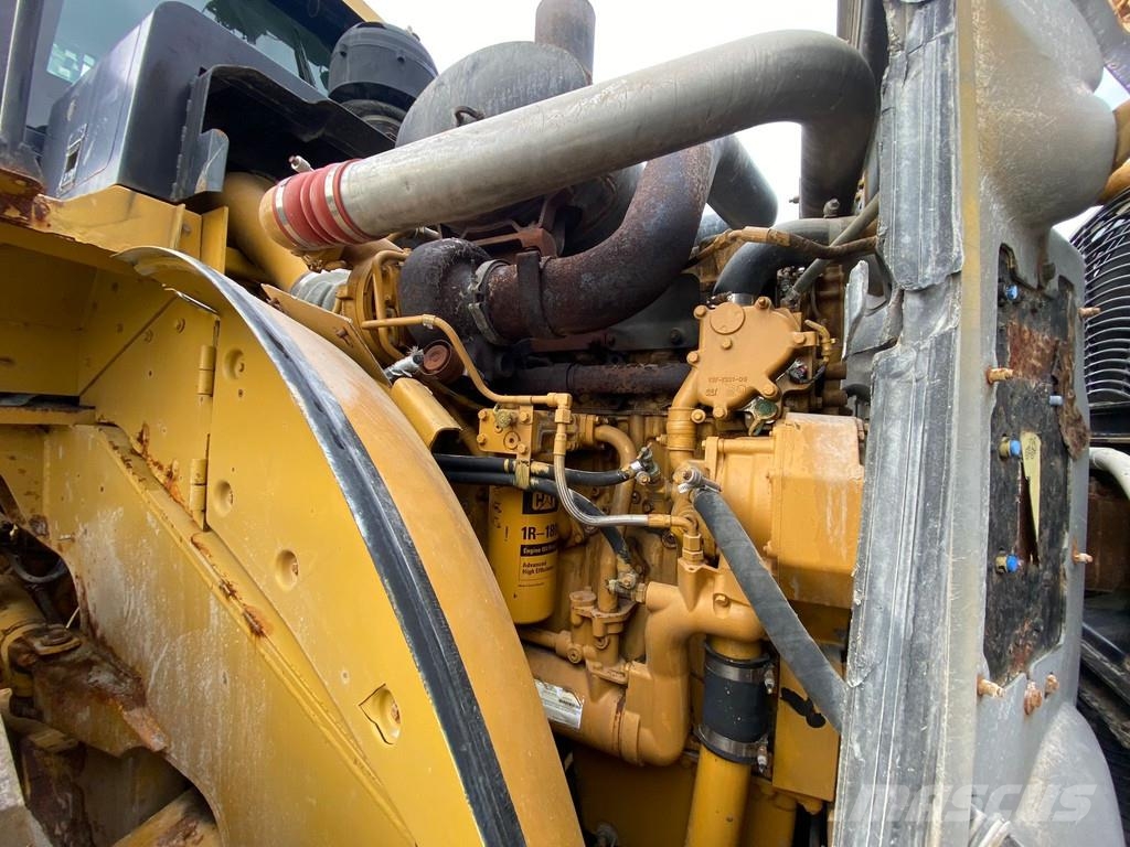CAT 980H لوادر بعجل