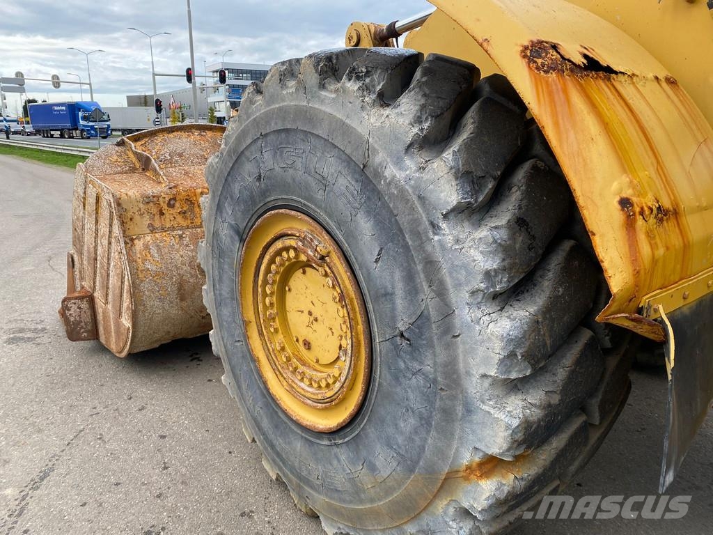 CAT 980H لوادر بعجل