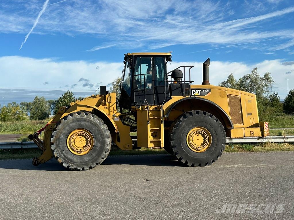 CAT 980H لوادر بعجل