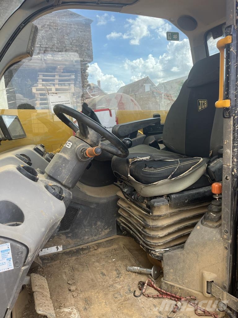 JCB 542.7 AGRI PLUS Poljoprivredni teleskopski utovarivači