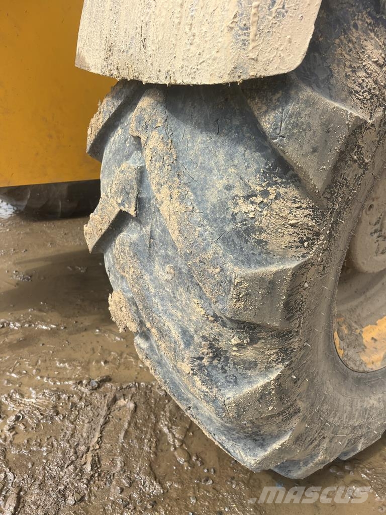 JCB 542.7 AGRI PLUS Poljoprivredni teleskopski utovarivači
