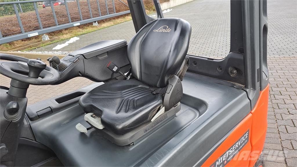 Linde E35HL 电动叉车