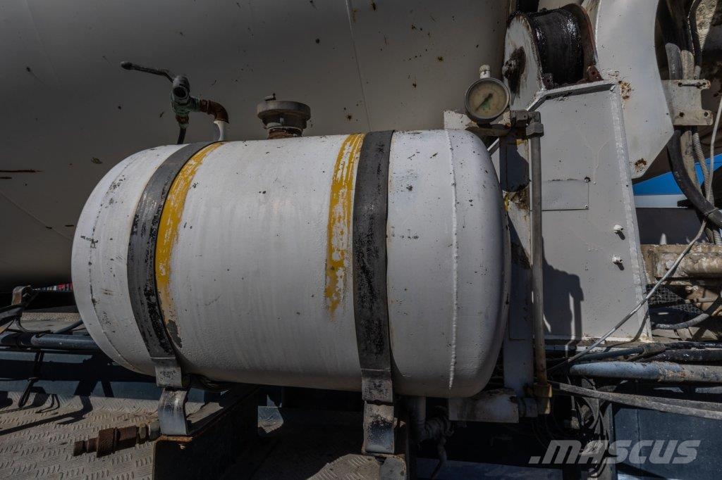 Renders BETON MIXER 12M3 + MOTOR/MOTEUR/ENGIN (MALAXEUR/MI Otros semirremolques