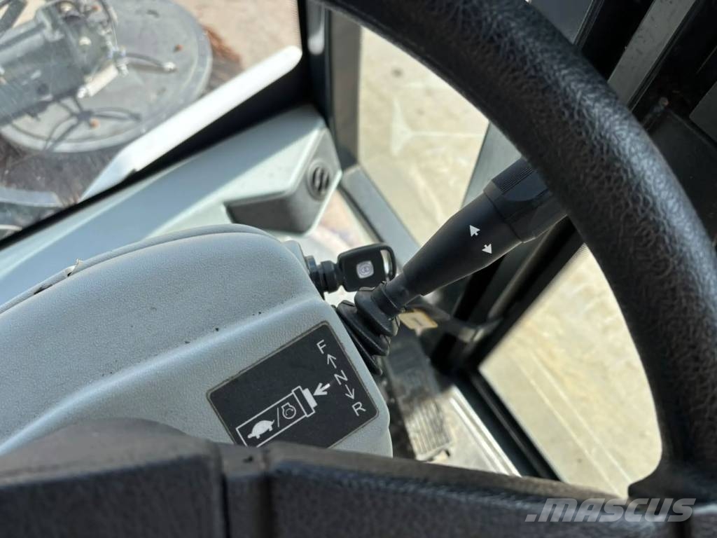 Johnston CX401 - 80 km/h - Sweeper كناسات