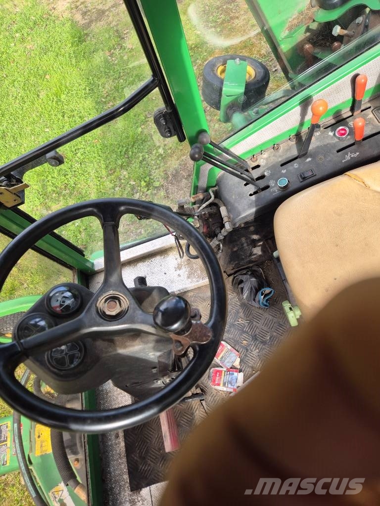 John Deere 1600 ركوب الحشائش