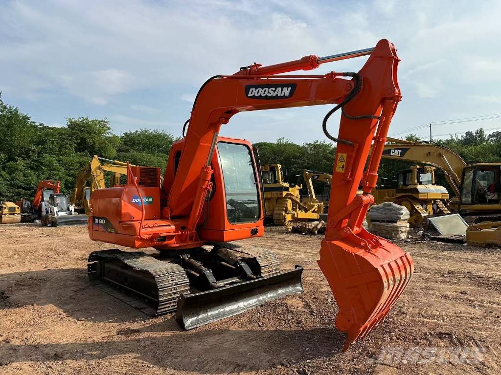 Doosan DH 80 Малые экскаваторы 7т-12т
