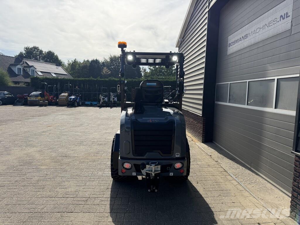 GiANT G2700 X-TRA HD + minishovel NIEUW zeer compleet! € Rataslaadurid