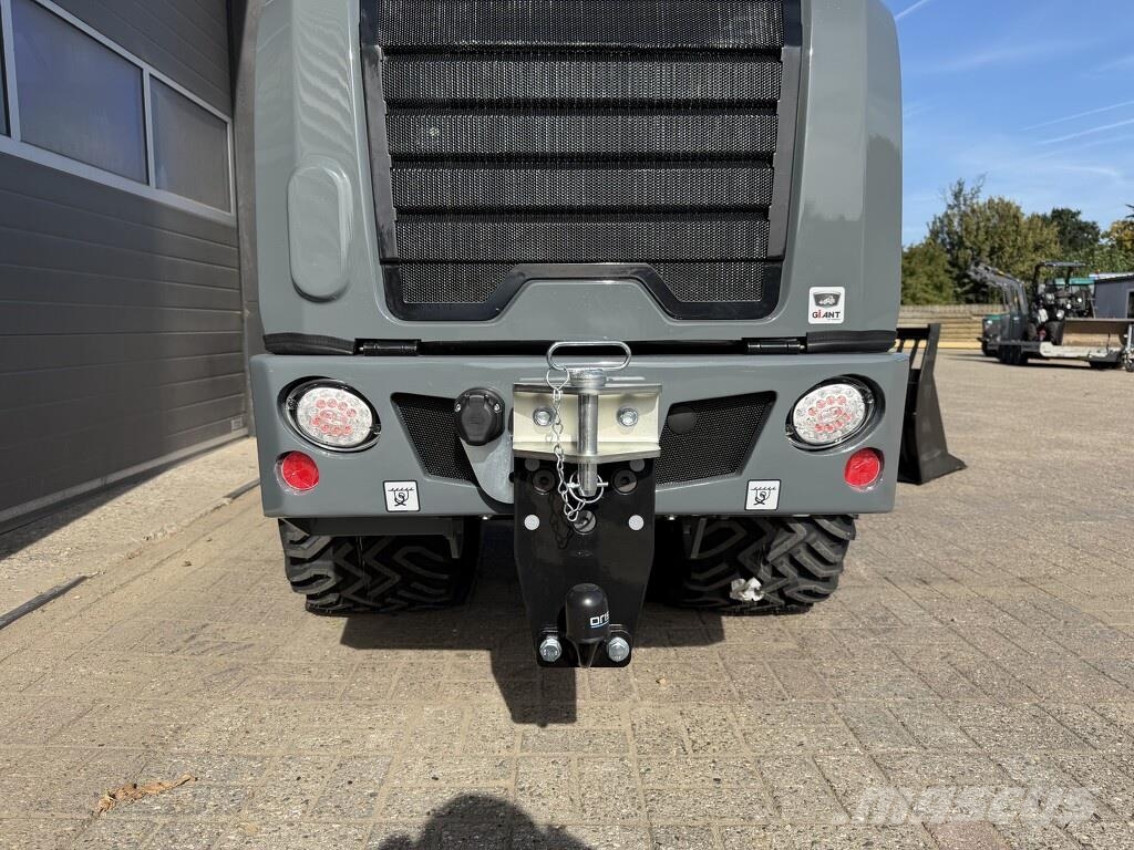 GiANT G2700 X-TRA HD + minishovel NIEUW zeer compleet! € Rataslaadurid
