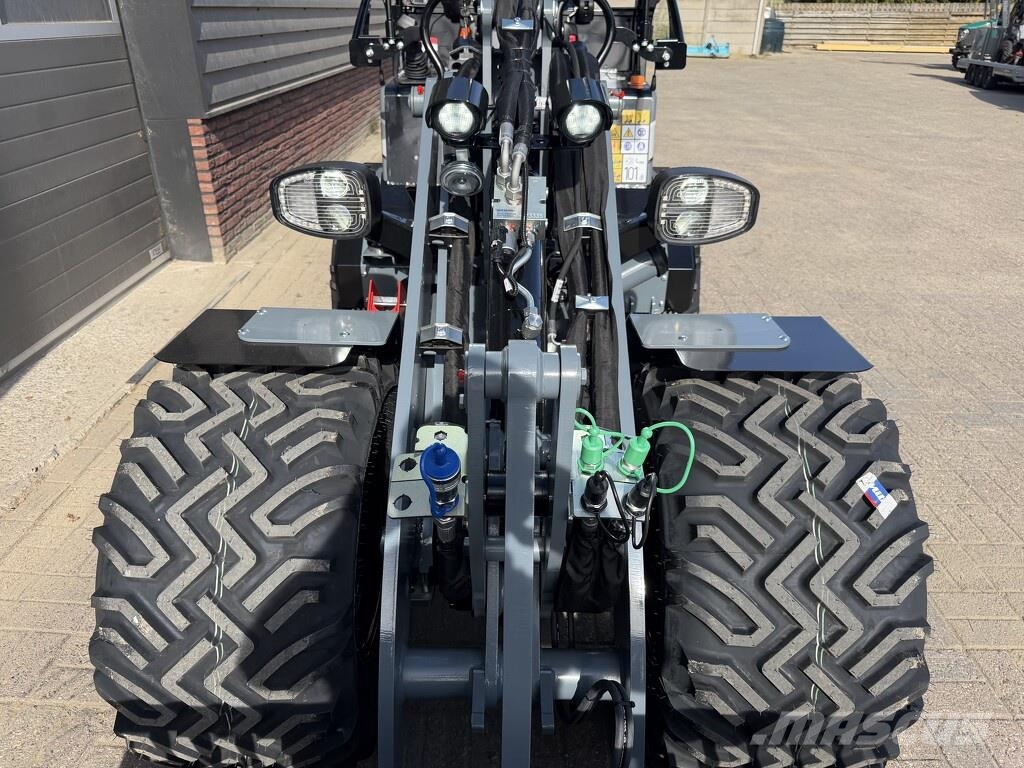 GiANT G2700 X-TRA HD + minishovel NIEUW zeer compleet! € Rataslaadurid