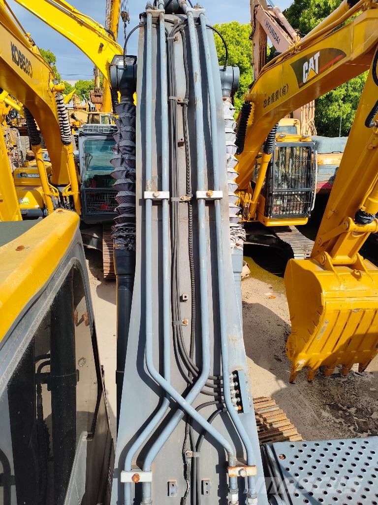 Volvo EC 220 Gravemaskiner på larvebånd
