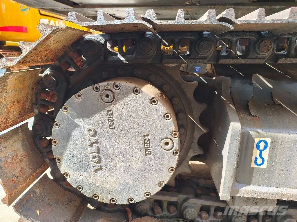 Volvo EC 220 Gravemaskiner på larvebånd