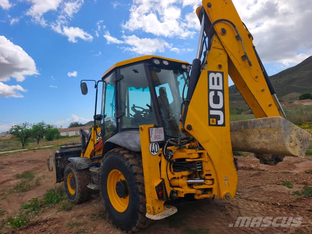 JCB 3 CX SM 4 T Kazıcı yükleyiciler - beko loder