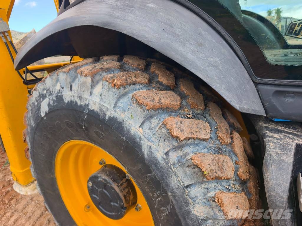 JCB 3 CX SM 4 T Kazıcı yükleyiciler - beko loder