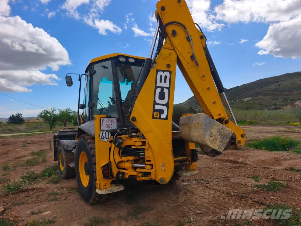 JCB 3 CX SM 4 T Kazıcı yükleyiciler - beko loder