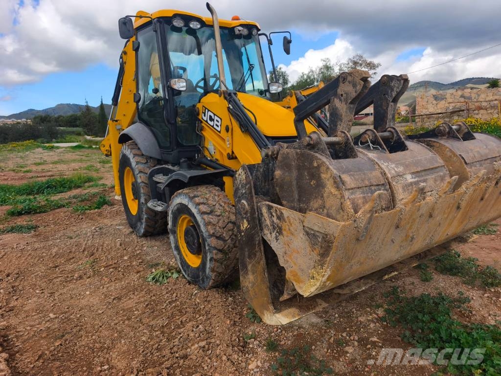 JCB 3 CX SM 4 T Kazıcı yükleyiciler - beko loder