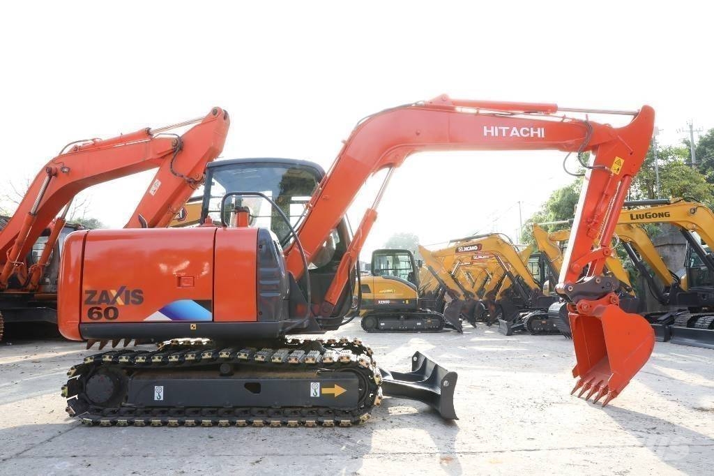 Hitachi ZX 60 Excavadoras sobre orugas