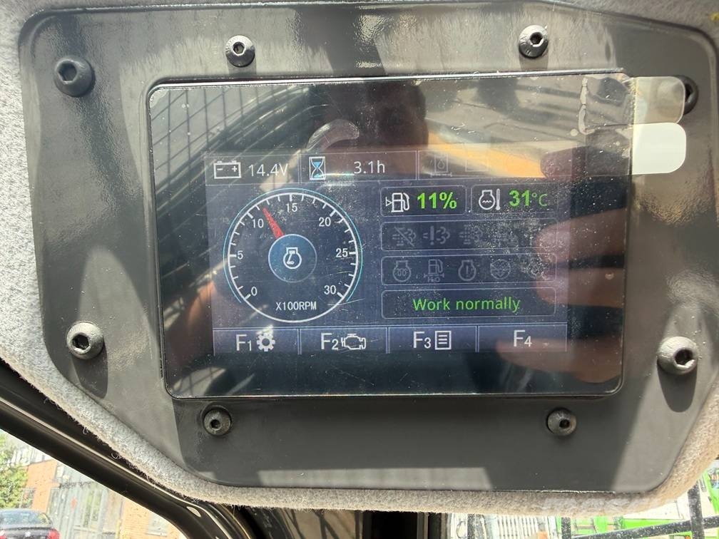 XCMG XC 740 K ( UNUSED NEW ) لوادر انزلاقية التوجيه