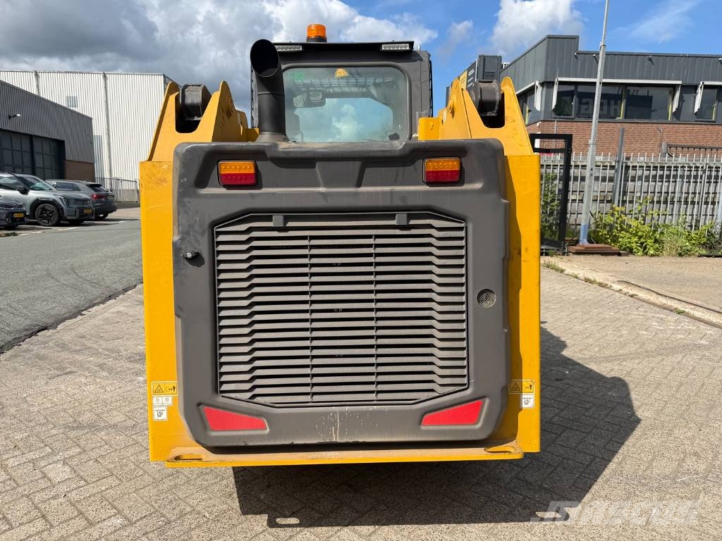 XCMG XC 740 K ( UNUSED NEW ) لوادر انزلاقية التوجيه