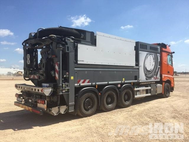 Rivard - Mercedes-Benz EXVAC - Arocs 3253 8x4 Kombinované/Čerpací cisterny