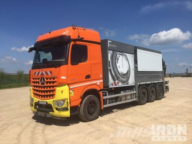 Rivard - Mercedes-Benz EXVAC - Arocs 3253 8x4 Kombinované/Čerpací cisterny