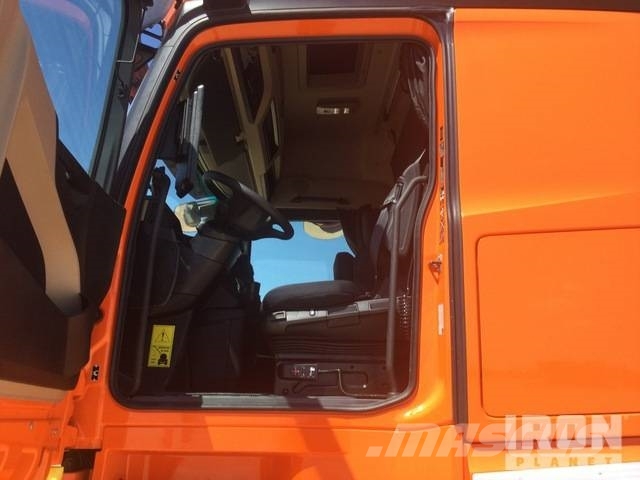 Rivard - Mercedes-Benz EXVAC - Arocs 3253 8x4 Kombinované/Čerpací cisterny