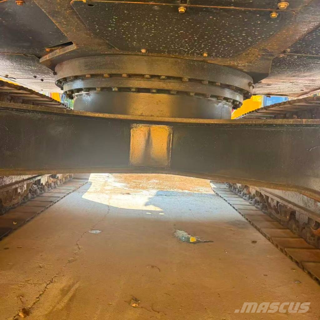 Hyundai hx225d Bagri goseničarji