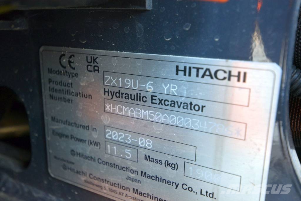 Hitachi ZX 19 U-6 小型挖掘机