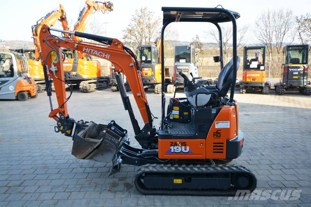 Hitachi ZX 19 U-6 小型挖掘机
