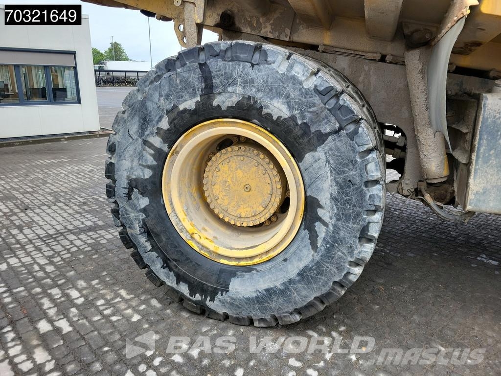 Komatsu HD605 -7E0 Άκαμπτα Dumper με ανατρεπόμενο κάδο