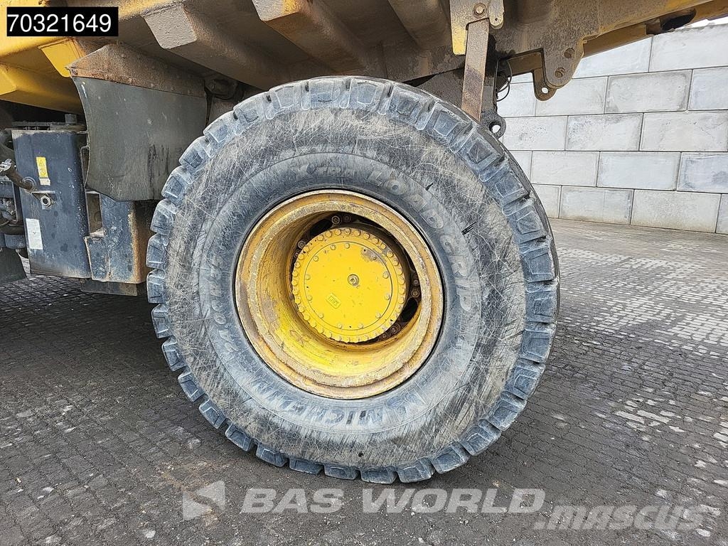 Komatsu HD605 -7E0 Άκαμπτα Dumper με ανατρεπόμενο κάδο
