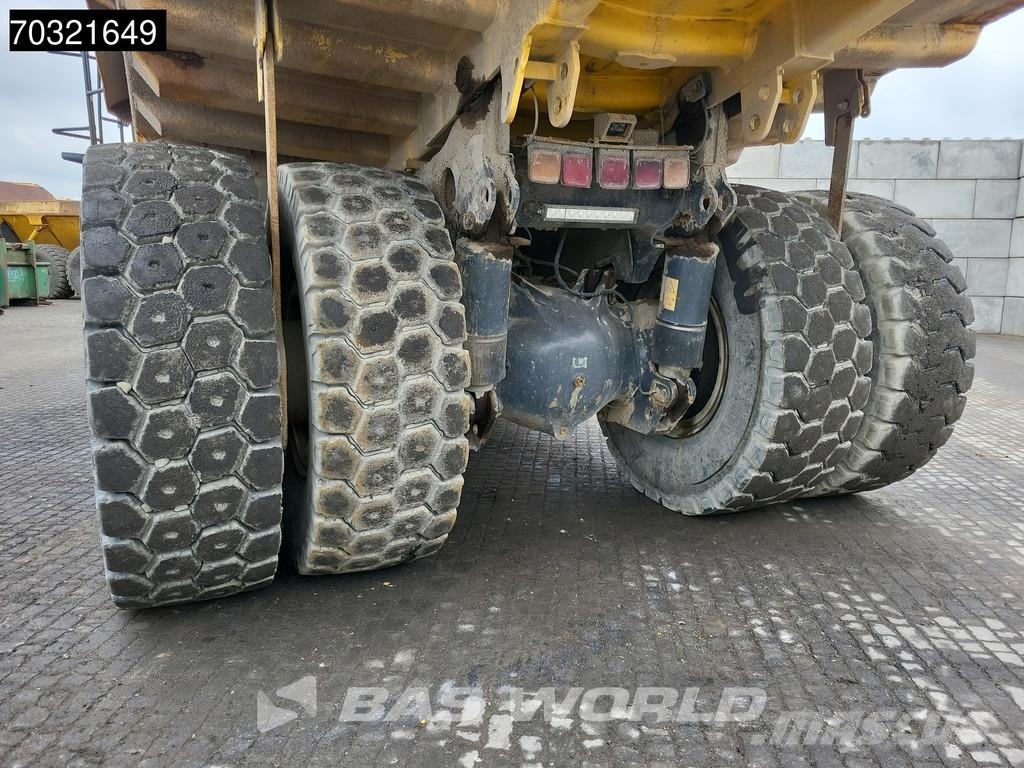 Komatsu HD605 -7E0 Άκαμπτα Dumper με ανατρεπόμενο κάδο
