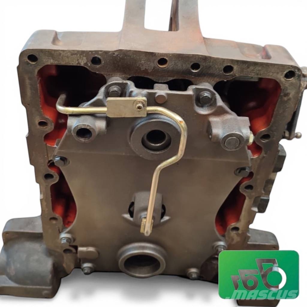 CLAAS Ares 856 Gearbox Shaft Housing Rear PTO 1052B2 الشاسيه والتعليق