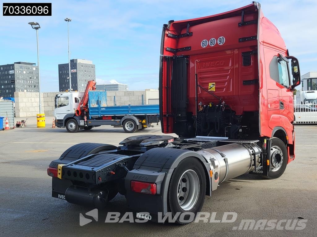 Iveco S-Way 460 S-Way 4X2 LNG! Retarder 2x Tanks Standkl Vetopöytäautot
