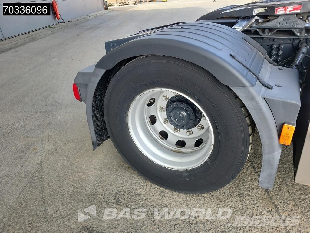 Iveco S-Way 460 S-Way 4X2 LNG! Retarder 2x Tanks Standkl Vetopöytäautot